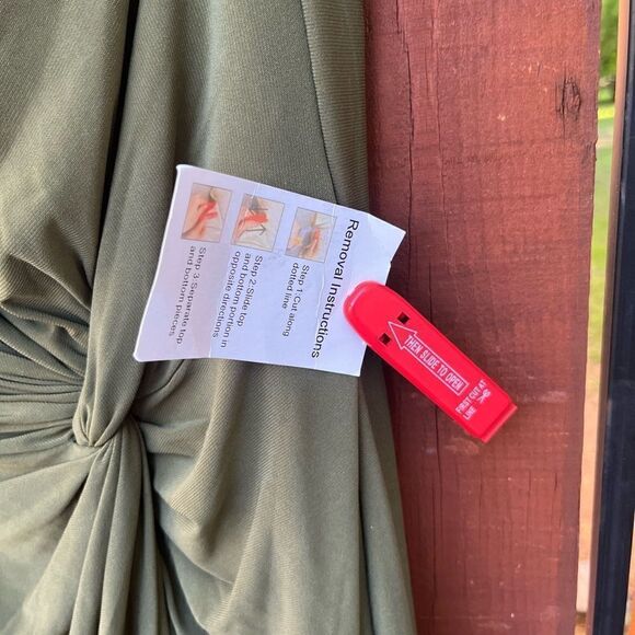 NWT Mac Duggal One Sleeve Beaded Cuff Side Twist Gown Olive 8 55696 - Picture 8 of 10